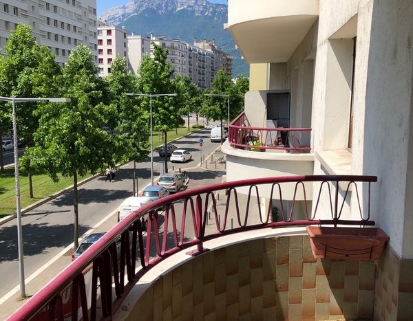 EXCLUSIVITÉ Grenoble Foch Très beau T4 plein sud