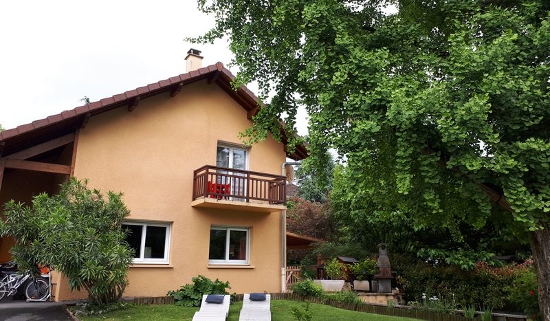 EXCLUSIVITÉ – AIX LES BAINS Proche lac et grand port, au calme, villa 187m²