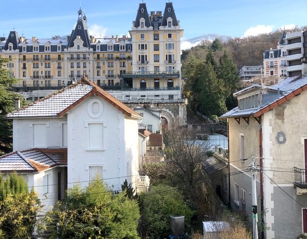 EXCLUSIVITÉ - AIX CENTRE Beau T2 rénové au calme