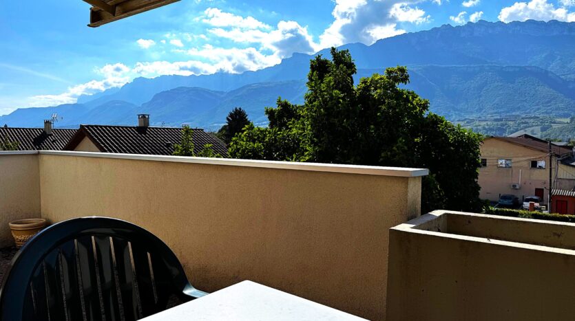 EXCLUSIVITÉ - Beau T3/4 au calme avec terrasse et vue
